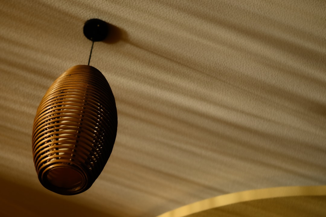 Photo wooden bedroom chandelier